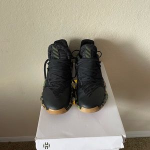 Adidas Harden Vol. 4 “Tech Olive”